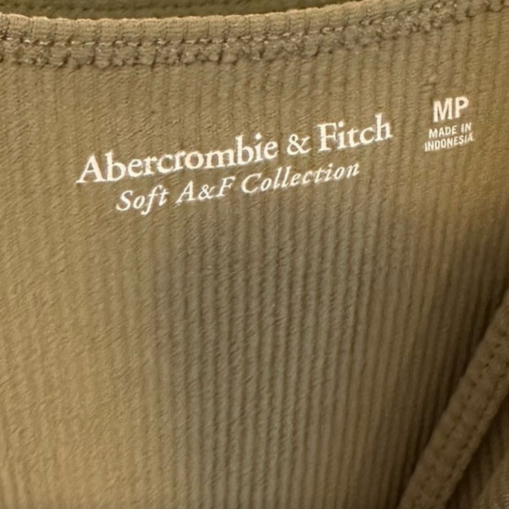 Abercrombie & Fitch Midi Dress in green - Picture 3 of 9